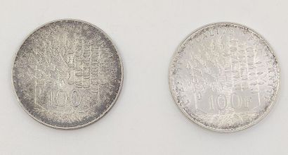 DEUX pièces en argent de 100 francs de 1982
Poids...