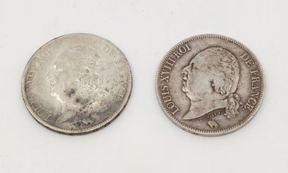 DEUX pièces Louis 18 en argent
1822-1823/A
Poids...
