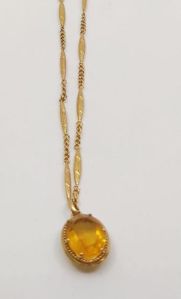 COLLIER en or jaune 750°, pendentif citrine...