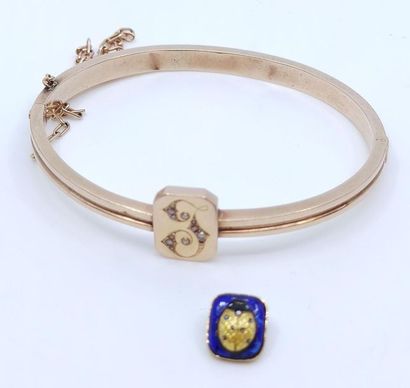 BRACELET en or rose 14K
On y joint un petit...