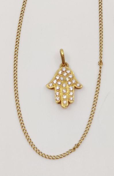 CHAINE en or jaune 750°(fermoir métal) ornée...