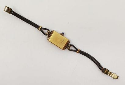 MONTRE bracelet de dame, boîtier or 750°...