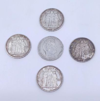 QUATRE pièces de dix francs Hercule en argent
PIECE...