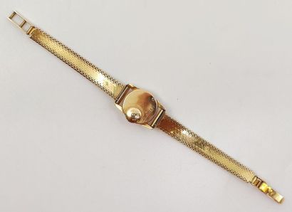 JAEGER LECOULTRE
Montre bracelet en or jaune...