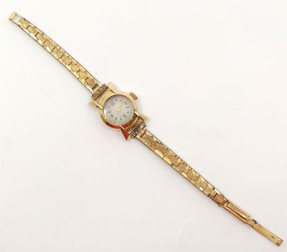 MONTRE bracelet de dame, boîtier en or jaune...