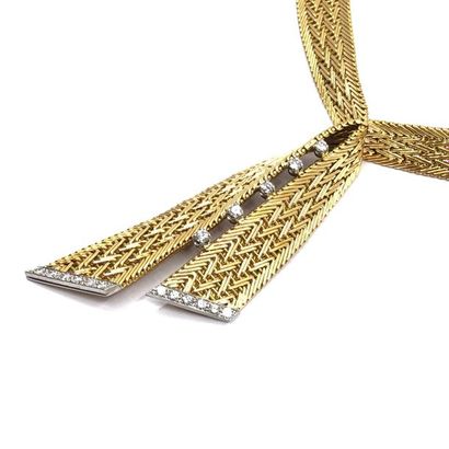TRAVAIL Français Xxème
Necklace tie necklace...