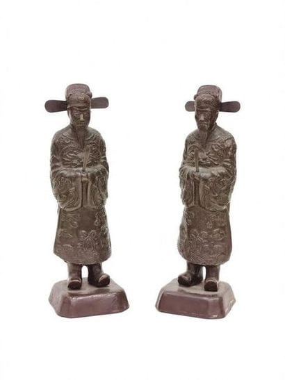 CHINA 20th CENTURY 
Pair of bronzes with...