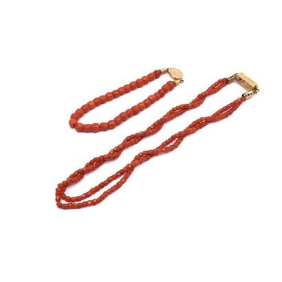 TRAVAIL Français 
Double row coral necklace,...