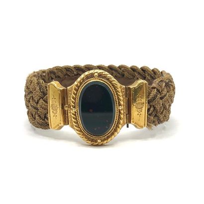DELICAT BRACELET sentimental 
composed of...