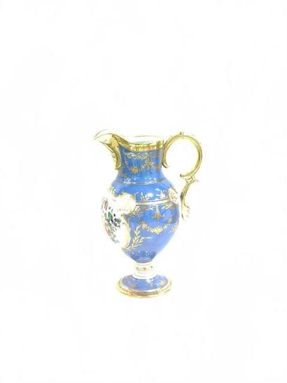 LE TALLEC PARIS
Aiguiere en porcelaine sur...