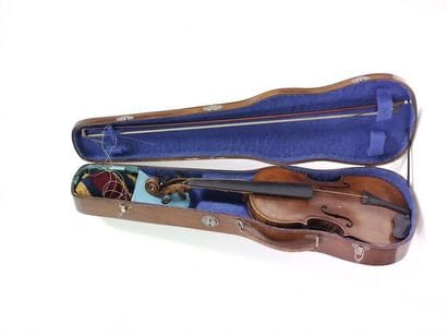 MIRECOURT
Violon d'etude avec archer dans...