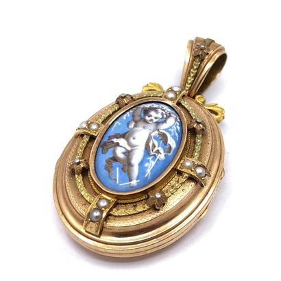 Yellow and green gold PENDANT souvenir holder...