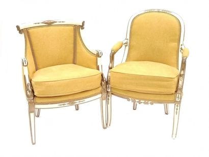 MOBILIER DE SALON DE STYLE EMPIRE comprenant...
