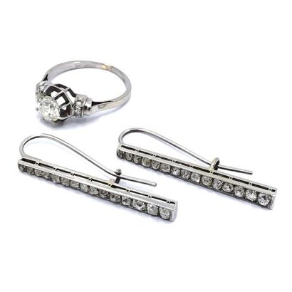 RING in 750° white gold decorated with an...