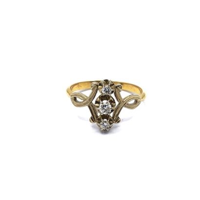 TRAVAIL Français 
750° yellow gold ring set...