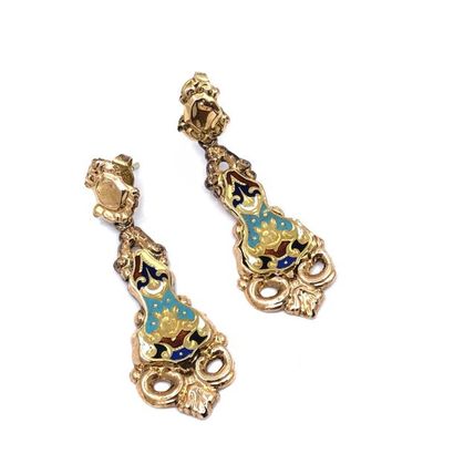 Pair of earrings in 750° yellow gold with...