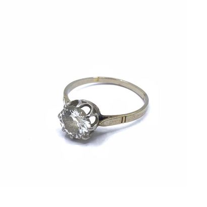 Solitaire ring in 750° white gold decorated...