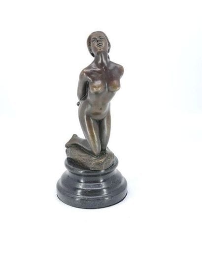 CESARO (XX)
Erotic bronze with brown patina...