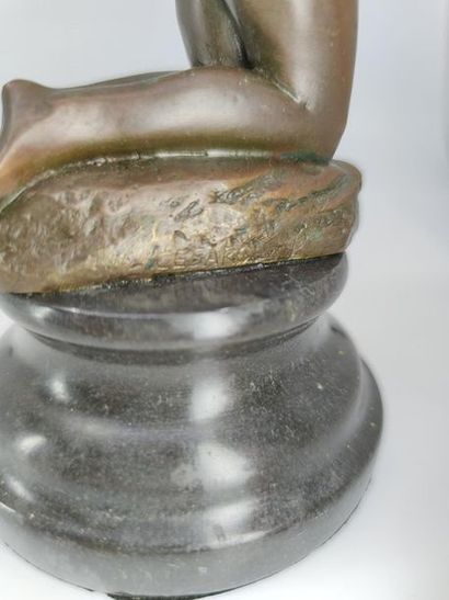 CESARO (XX)
Erotic bronze with brown patina...