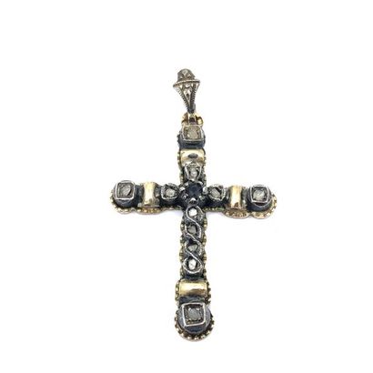 Gold and silver cross decorated with roses
Gross...