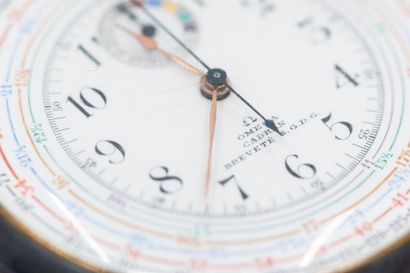 OMEGA
Gusset watch in blackened metal 