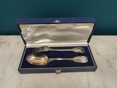 HENIN
Silver communion cover with shell
Minerva...