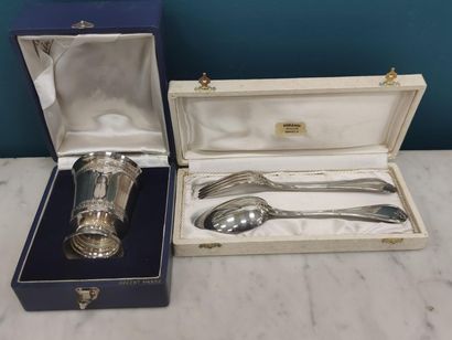 HENIN Timable on stand with a silver laurel...