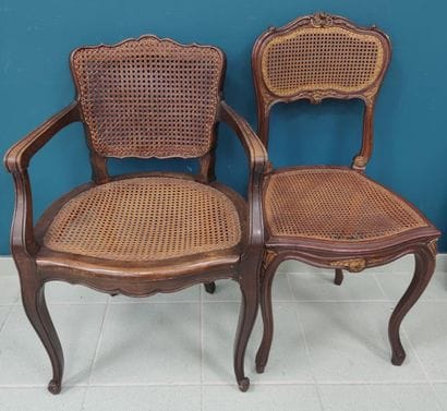 Moulded walnut cabriolet, back and seat moved...