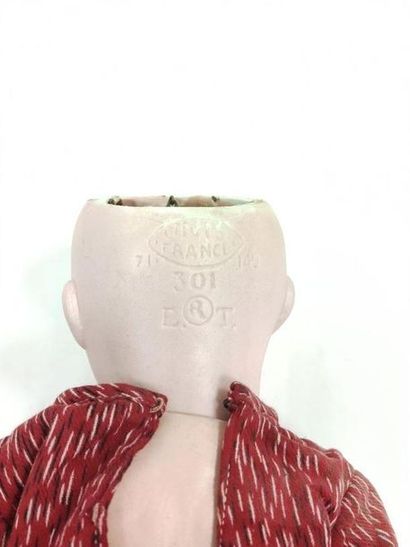 UNIS France-
Porcelain doll head mould 301,...