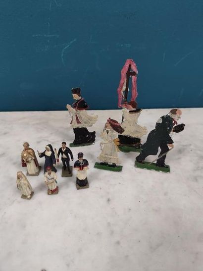 SET of flat painted lead and pewter subjects...