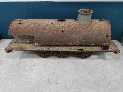 LOCOMOTIVE in sheet metal and its wagon 
(To...