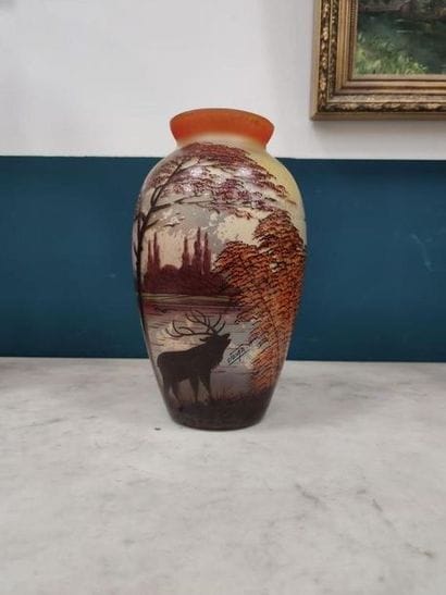 JOMA - 
Le brame d'un cerf
Vase en verre...