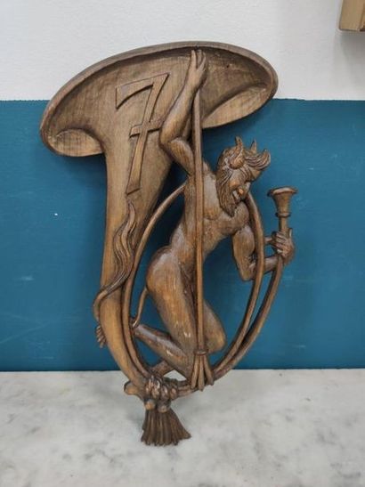 LEPICARD 
Wood sculpture representing the...