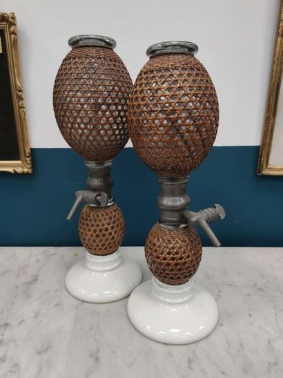 TWO SIPHONS ovoid saltz water
Double body...