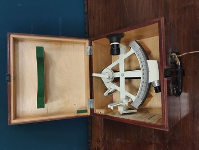 FREIBERGER (PRAZISIONS MECHANIK)
Sextant...
