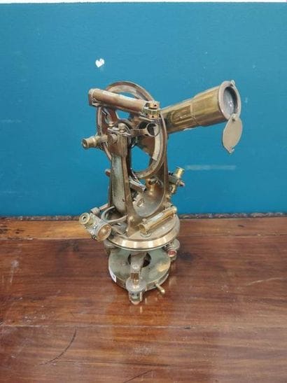 THEODOLITE or Large English TACHÉOMETER in...