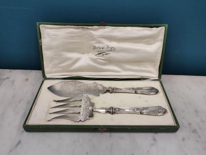 Fish set in silver plated metal, silver lined...