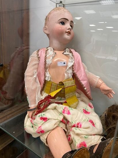 SFBJ
Porcelain HEAD DOLL, size 14, open mouth,...