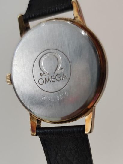 OMEGA
Men's wristwatch, round case, gold...