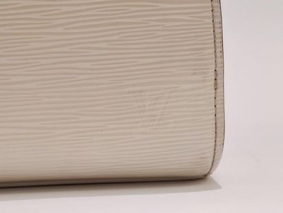 Louis VUITTON
Bowling handbag in white herringbone...