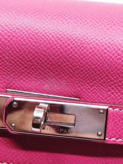 HERMES Paris 
32 cm Kelly bag in Tyrian pink...