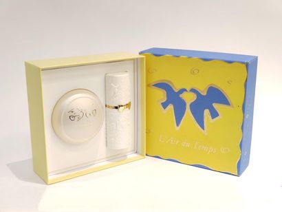 NINA RICCI L'AIR DU TEMPS
Box containing...