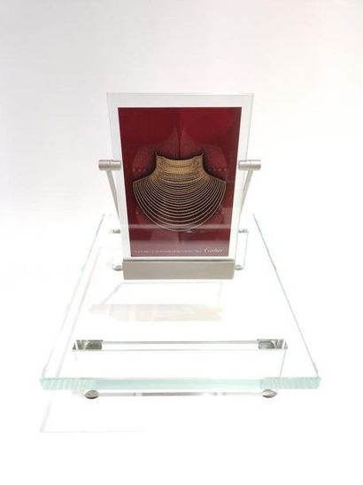 CARTIER un presentoir en verre compose d...