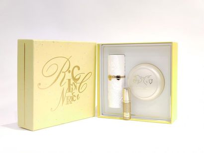 NINA RICCI L'AIR DU TEMPS
Coffret contenant...