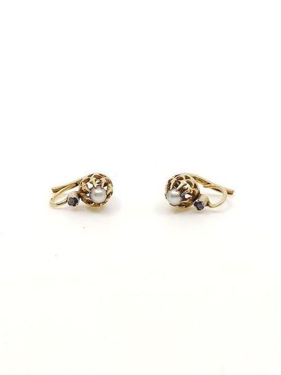PAIR OF SLEEPERS in 750 ° yellow gold with...