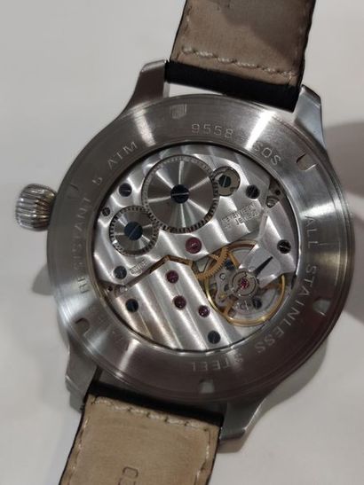 ZENO-WATCH BASEL
Bracelet watch, round case...