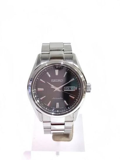 SEIKO 
Stainless steel wristwatch, 39mm round...