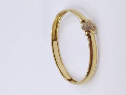 BRACELET jonc en or jaune 750° orné de diamants

Poids...