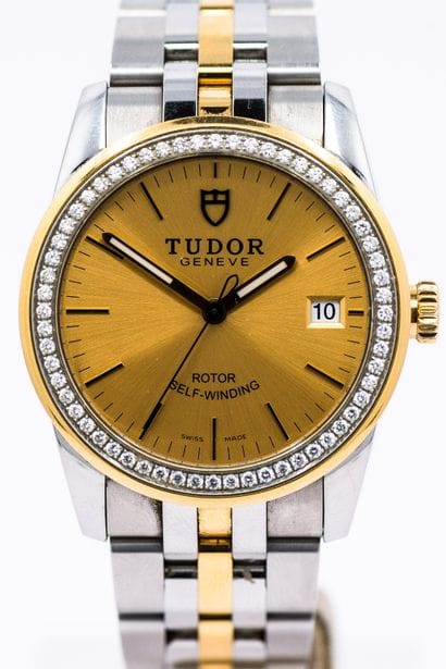TUDOR GENEVE modèle Glamour

Montre bracelet...
