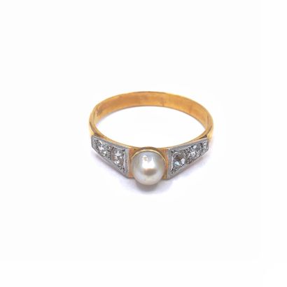 TRAVAIL Français 

Bague en or 750° et platine...